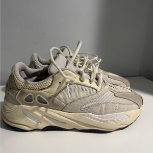 Men’s Yeezy boost 700 Gray and Cream Sneakers “analog”